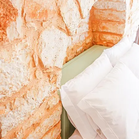 Agrosilente לינה וארוחת בוקר 4*