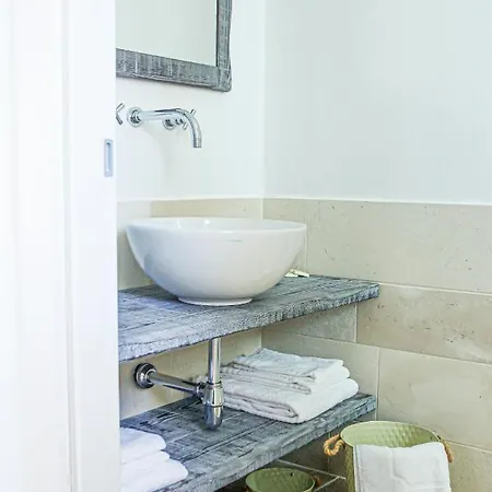 לינה וארוחת בוקר Agrosilente 4*