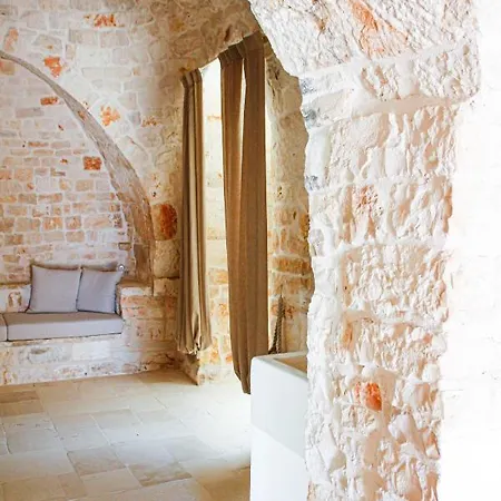 Agrosilente לינה וארוחת בוקר 4*