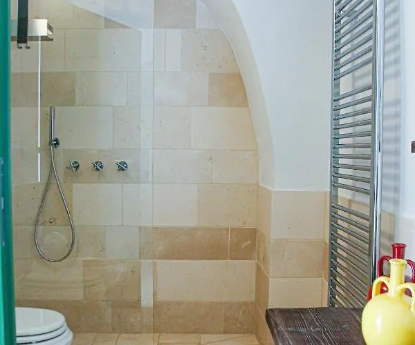 Bed and breakfast Agrosilente 4*